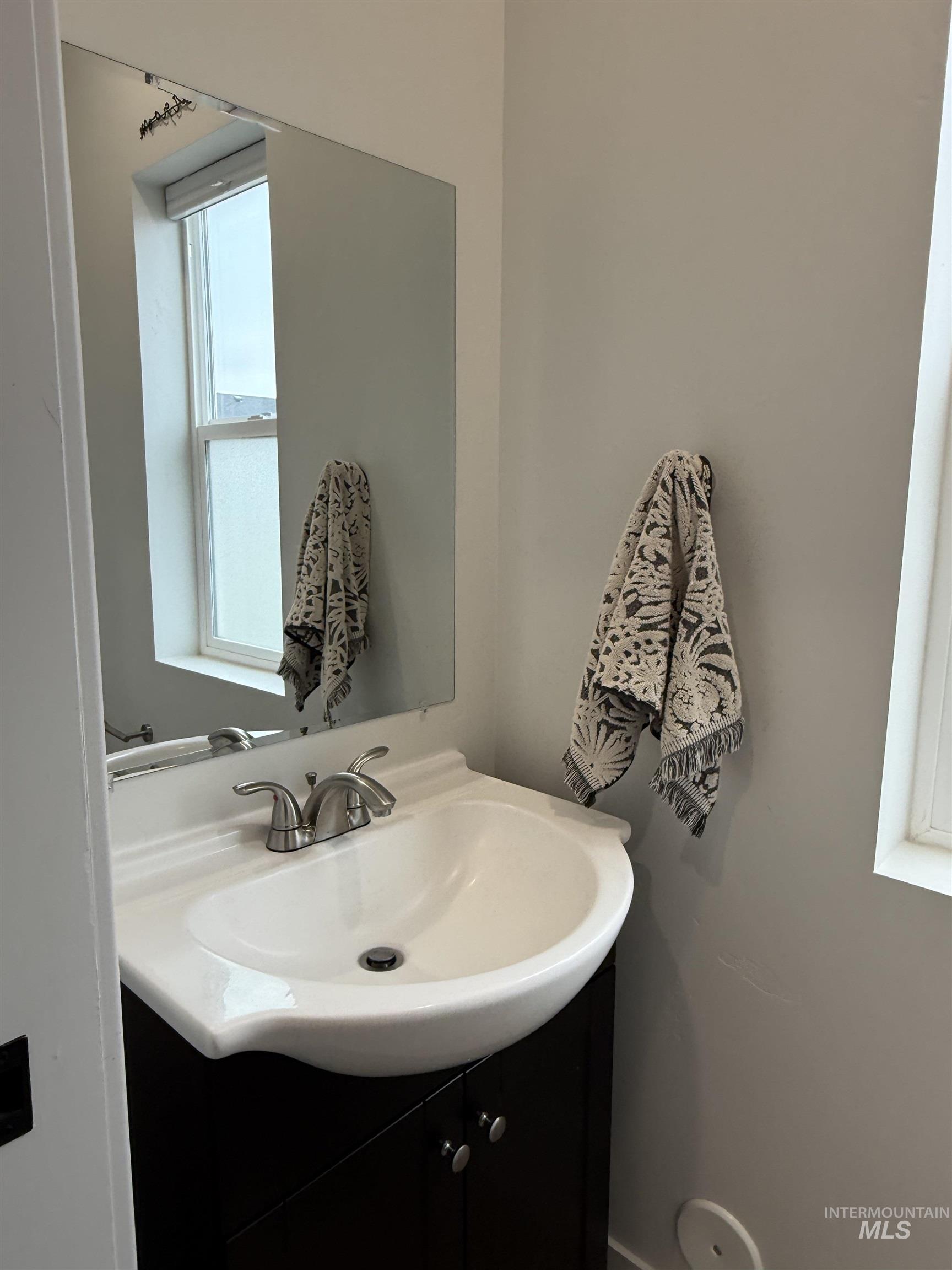 1011 Thunder Mountain St, Kimberly, Idaho 83341-5373, 3 Bedrooms, 2.5 Bathrooms, Residential For Sale, Price $437,500,MLS 98980218