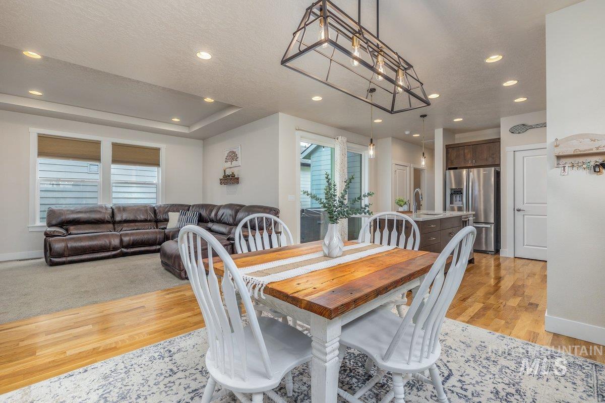 10167 Silversun St, Nampa, Idaho 83687, 3 Bedrooms, 2 Bathrooms, Residential For Sale, Price $399,900,MLS 98980219