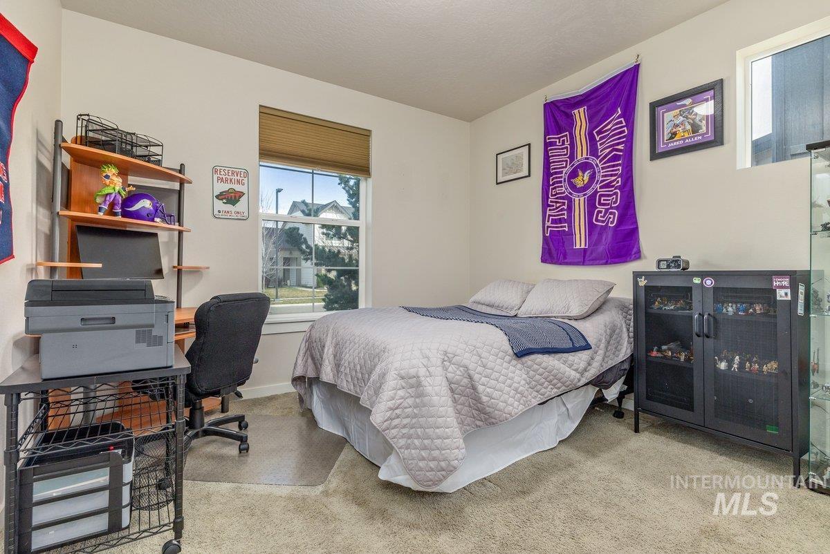 10167 Silversun St, Nampa, Idaho 83687, 3 Bedrooms, 2 Bathrooms, Residential For Sale, Price $399,900,MLS 98980219