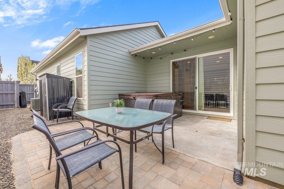 10167 Silversun St, Nampa, Idaho 83687, 3 Bedrooms, 2 Bathrooms, Residential For Sale, Price $399,900,MLS 98980219