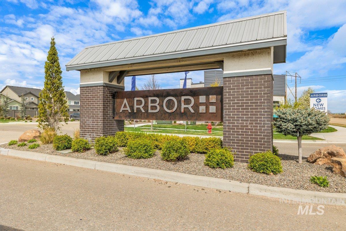 10167 Silversun St, Nampa, Idaho 83687, 3 Bedrooms, 2 Bathrooms, Residential For Sale, Price $399,900,MLS 98980219