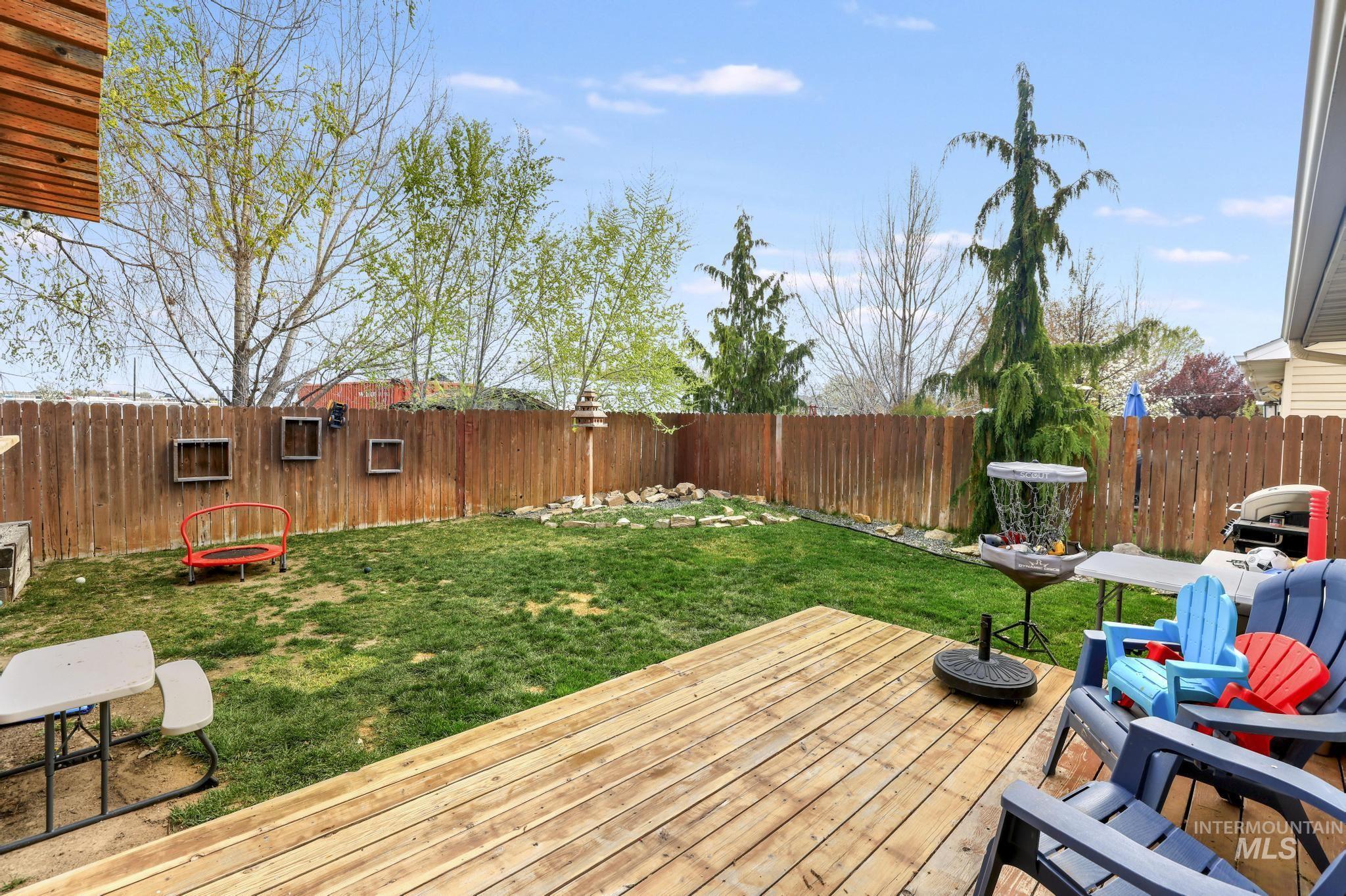 448 Meadowlark Way, Twin Falls, Idaho 83301-6882, 3 Bedrooms, 2 Bathrooms, Residential For Sale, Price $359,900,MLS 98980221