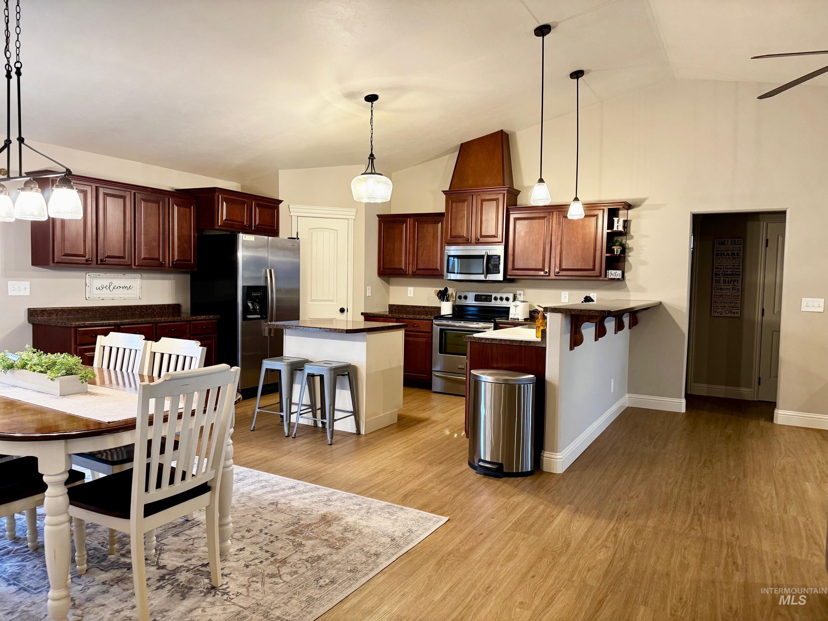 114 Apple Blossom Dr, Rupert, Idaho 83350, 3 Bedrooms, 2 Bathrooms, Residential For Sale, Price $380,000,MLS 98980222