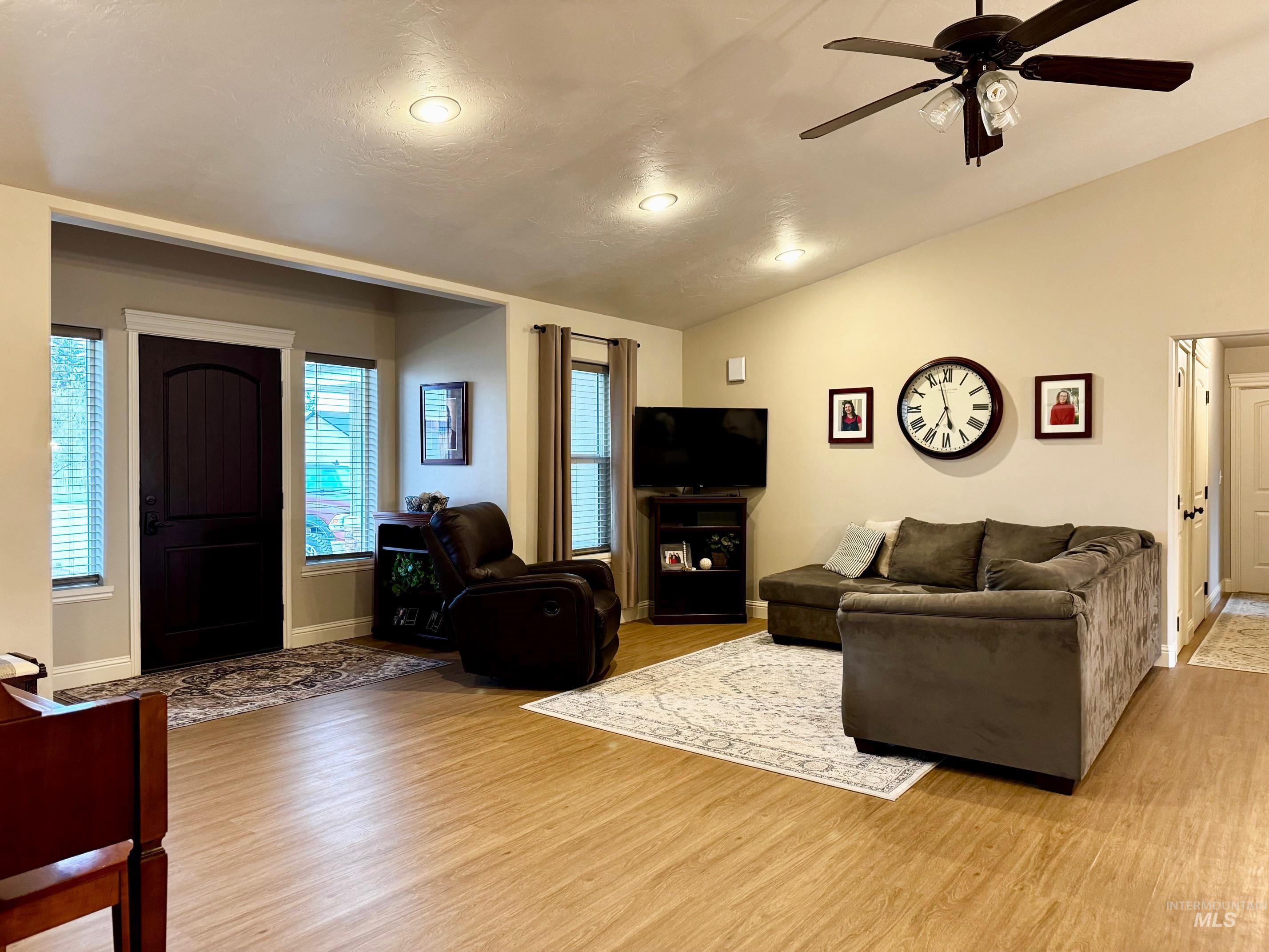 114 Apple Blossom Dr, Rupert, Idaho 83350, 3 Bedrooms, 2 Bathrooms, Residential For Sale, Price $380,000,MLS 98980222