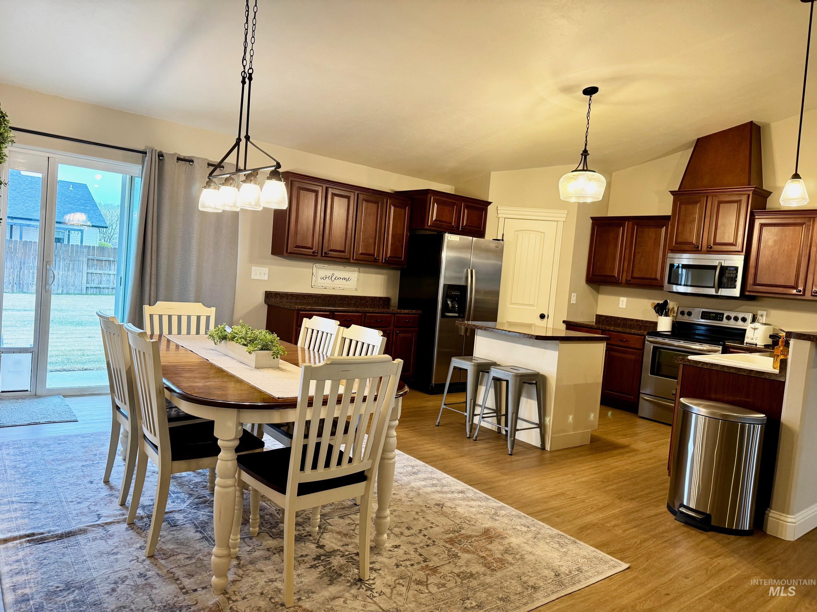 114 Apple Blossom Dr, Rupert, Idaho 83350, 3 Bedrooms, 2 Bathrooms, Residential For Sale, Price $380,000,MLS 98980222