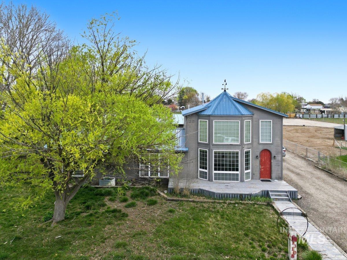 13108 S Madera Pl, Kuna, Idaho 83634-2650, 3 Bedrooms, 4 Bathrooms, Residential For Sale, Price $575,000,MLS 98980223