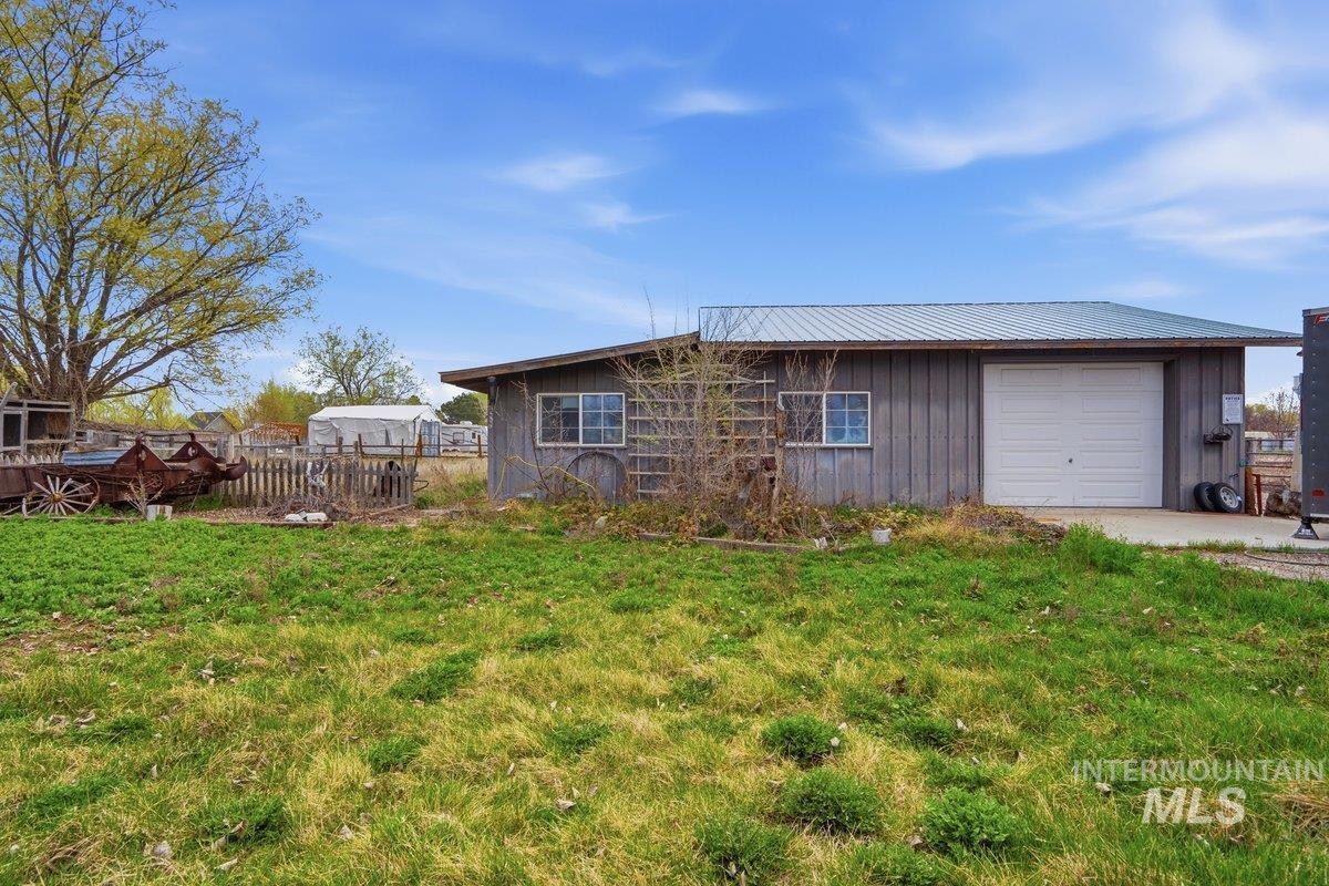 13108 S Madera Pl, Kuna, Idaho 83634-2650, 3 Bedrooms, 4 Bathrooms, Residential For Sale, Price $575,000,MLS 98980223