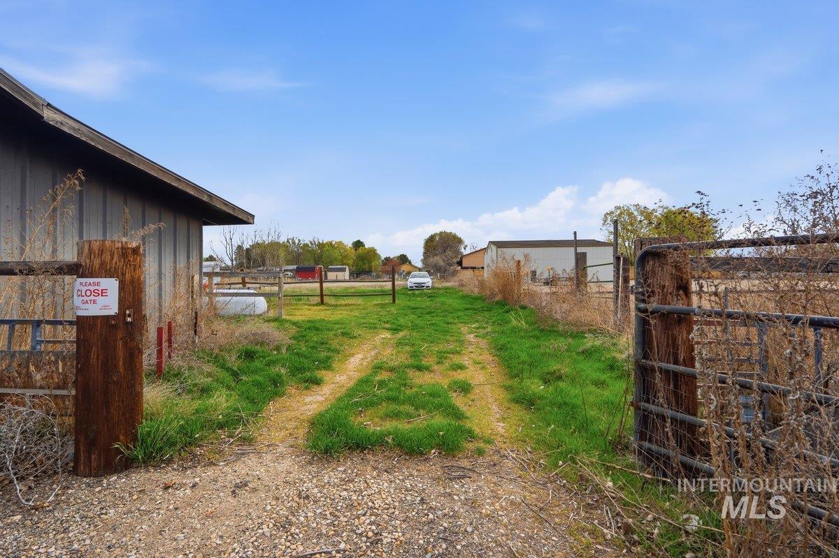 13108 S Madera Pl, Kuna, Idaho 83634-2650, 3 Bedrooms, 4 Bathrooms, Residential For Sale, Price $575,000,MLS 98980223