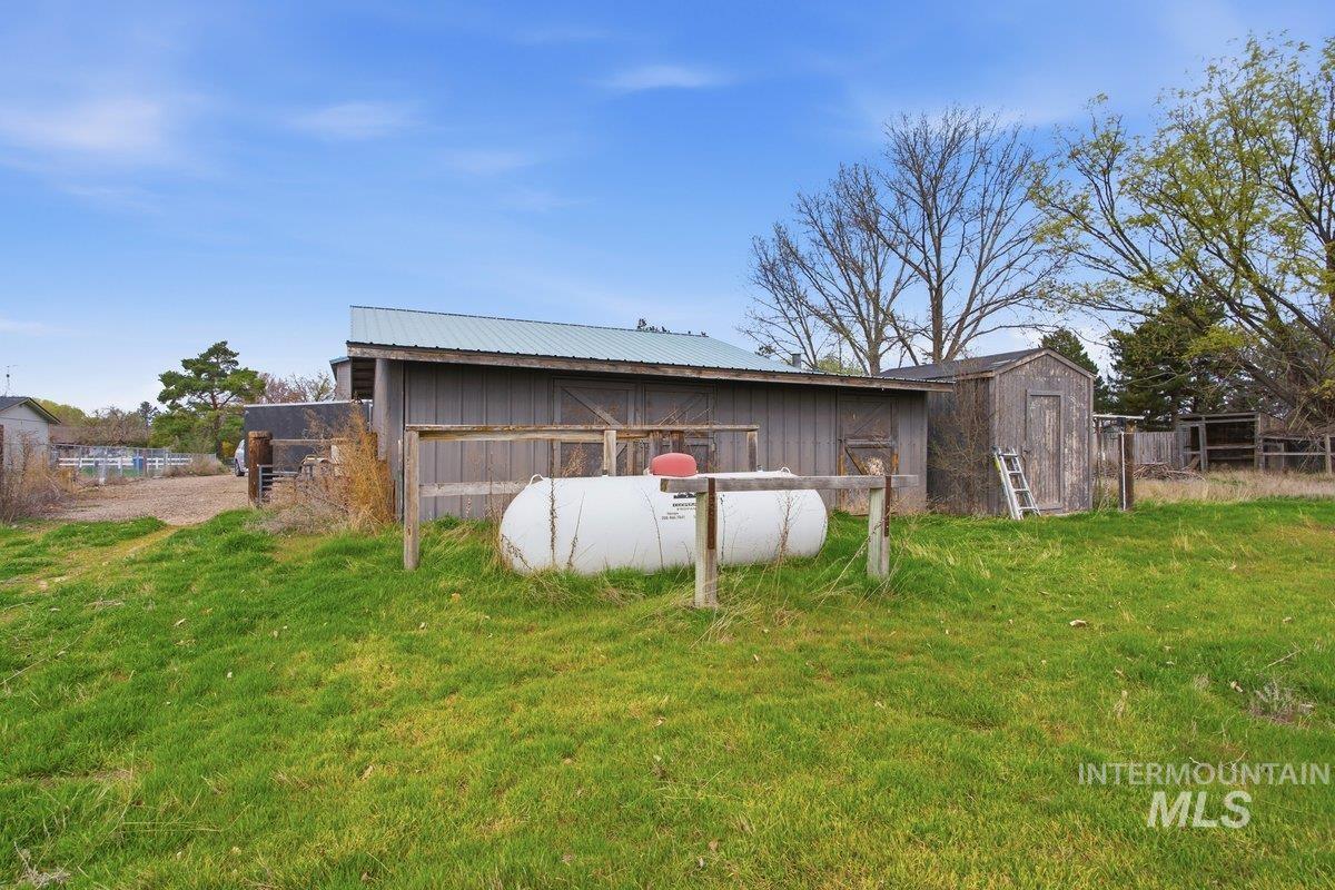 13108 S Madera Pl, Kuna, Idaho 83634-2650, 3 Bedrooms, 4 Bathrooms, Residential For Sale, Price $575,000,MLS 98980223