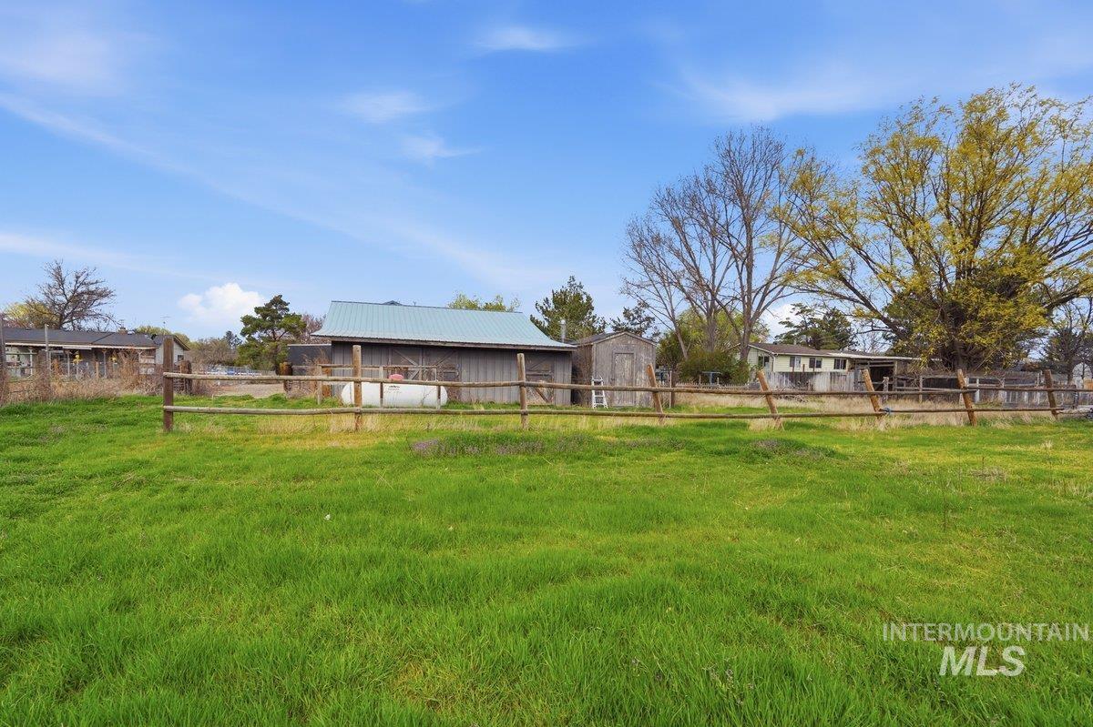 13108 S Madera Pl, Kuna, Idaho 83634-2650, 3 Bedrooms, 4 Bathrooms, Residential For Sale, Price $575,000,MLS 98980223