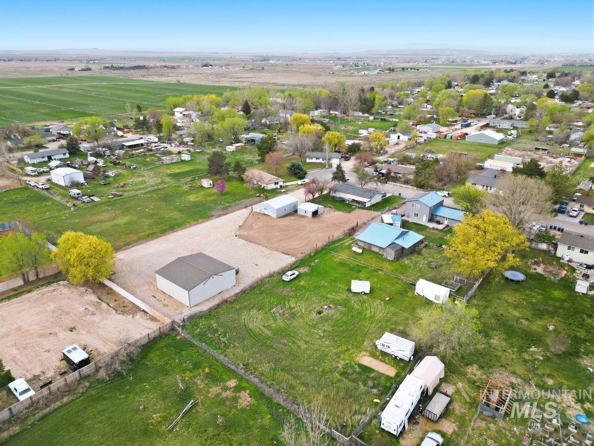 13108 S Madera Pl, Kuna, Idaho 83634-2650, 3 Bedrooms, 4 Bathrooms, Residential For Sale, Price $575,000,MLS 98980223