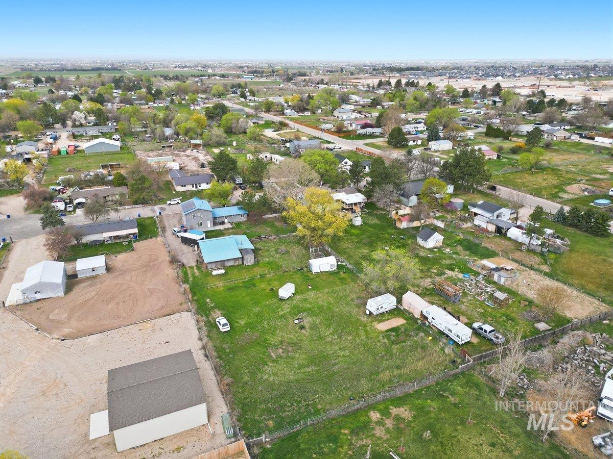 13108 S Madera Pl, Kuna, Idaho 83634-2650, 3 Bedrooms, 4 Bathrooms, Residential For Sale, Price $575,000,MLS 98980223