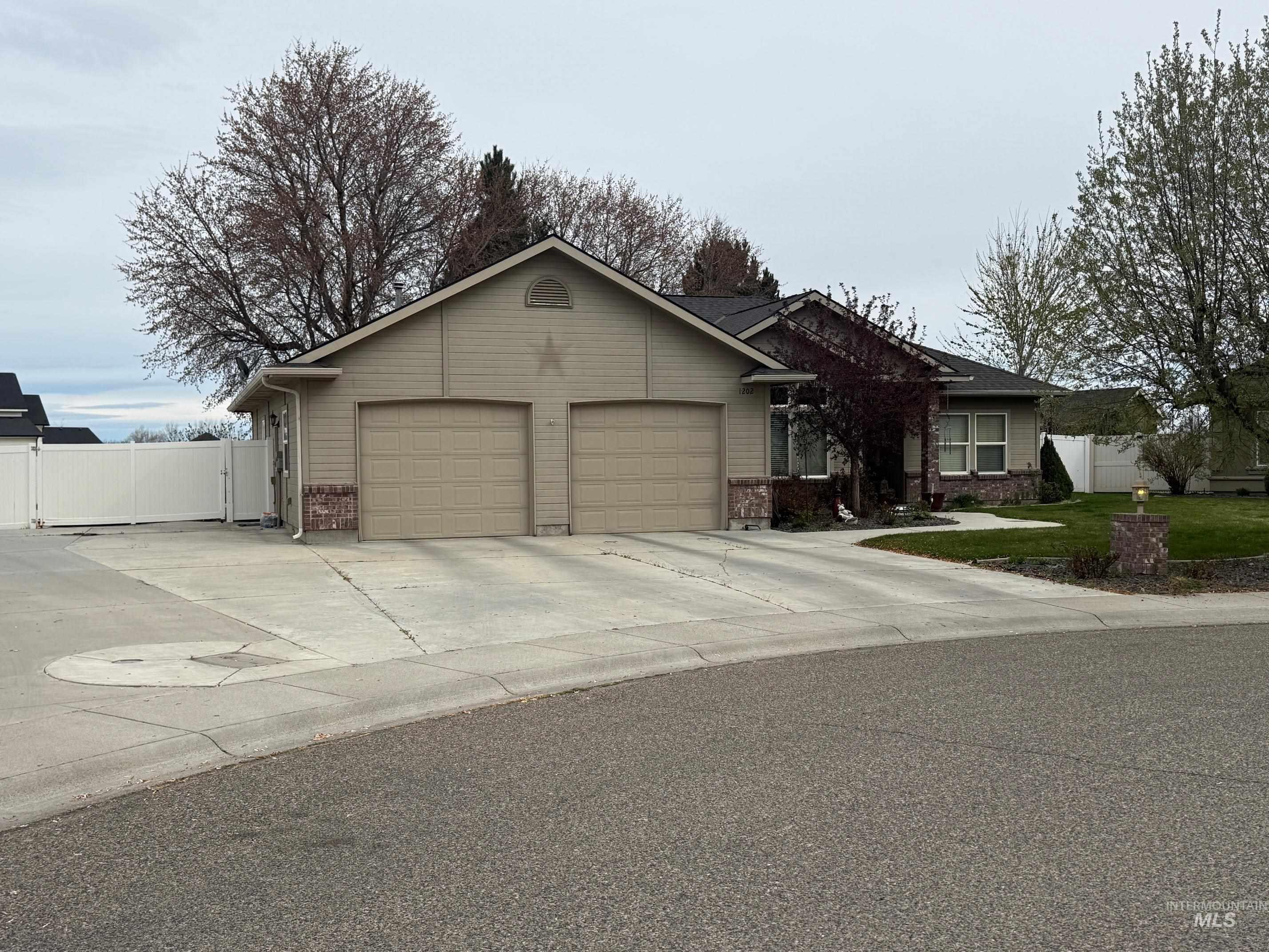 1202 Jessica Ave, Fruitland, Idaho 83619, 3 Bedrooms, 2 Bathrooms, Residential For Sale, Price $1, 98980224