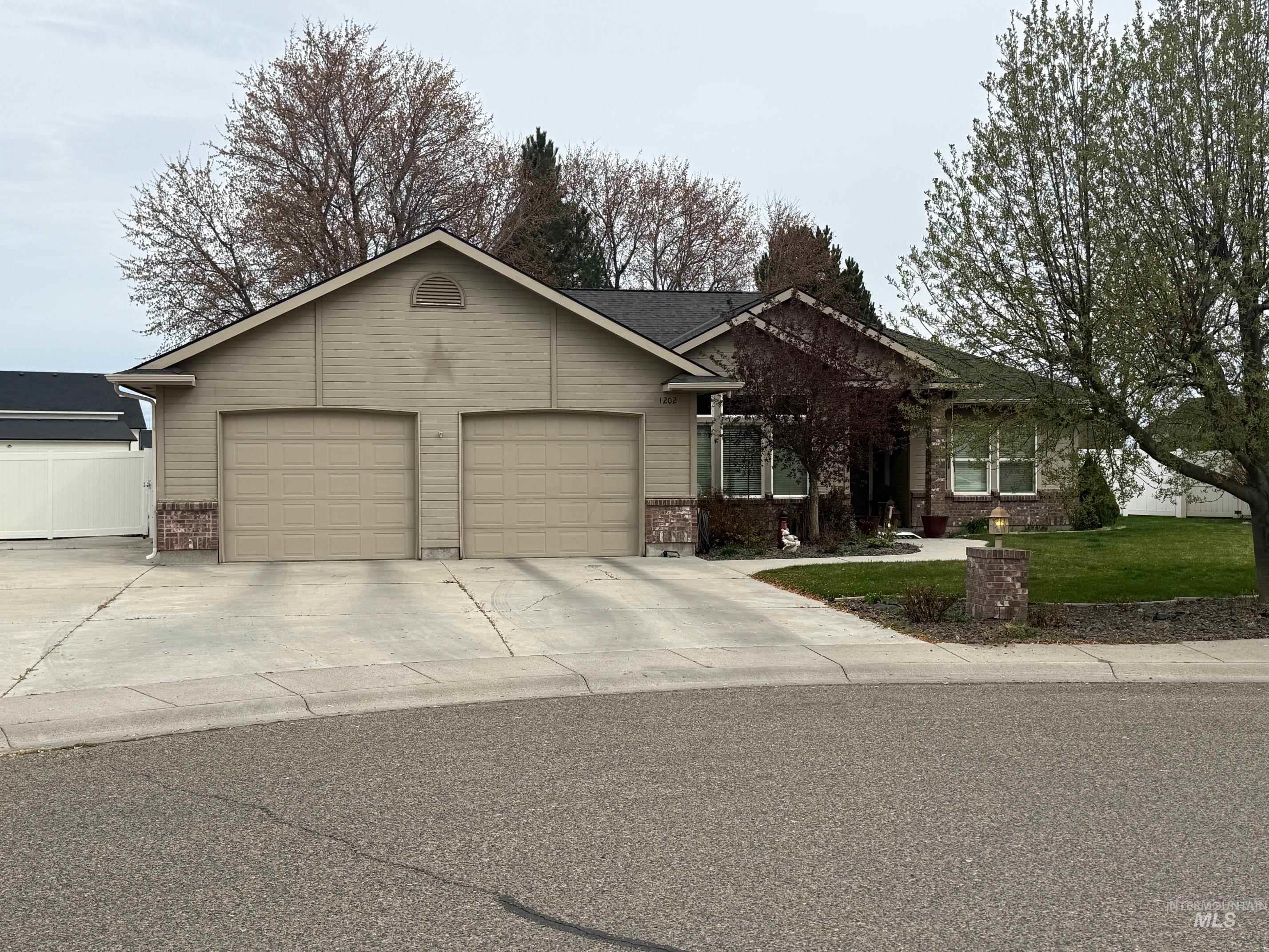 1202 Jessica Ave, Fruitland, Idaho 83619, 3 Bedrooms, 2 Bathrooms, Residential For Sale, Price $1, 98980224