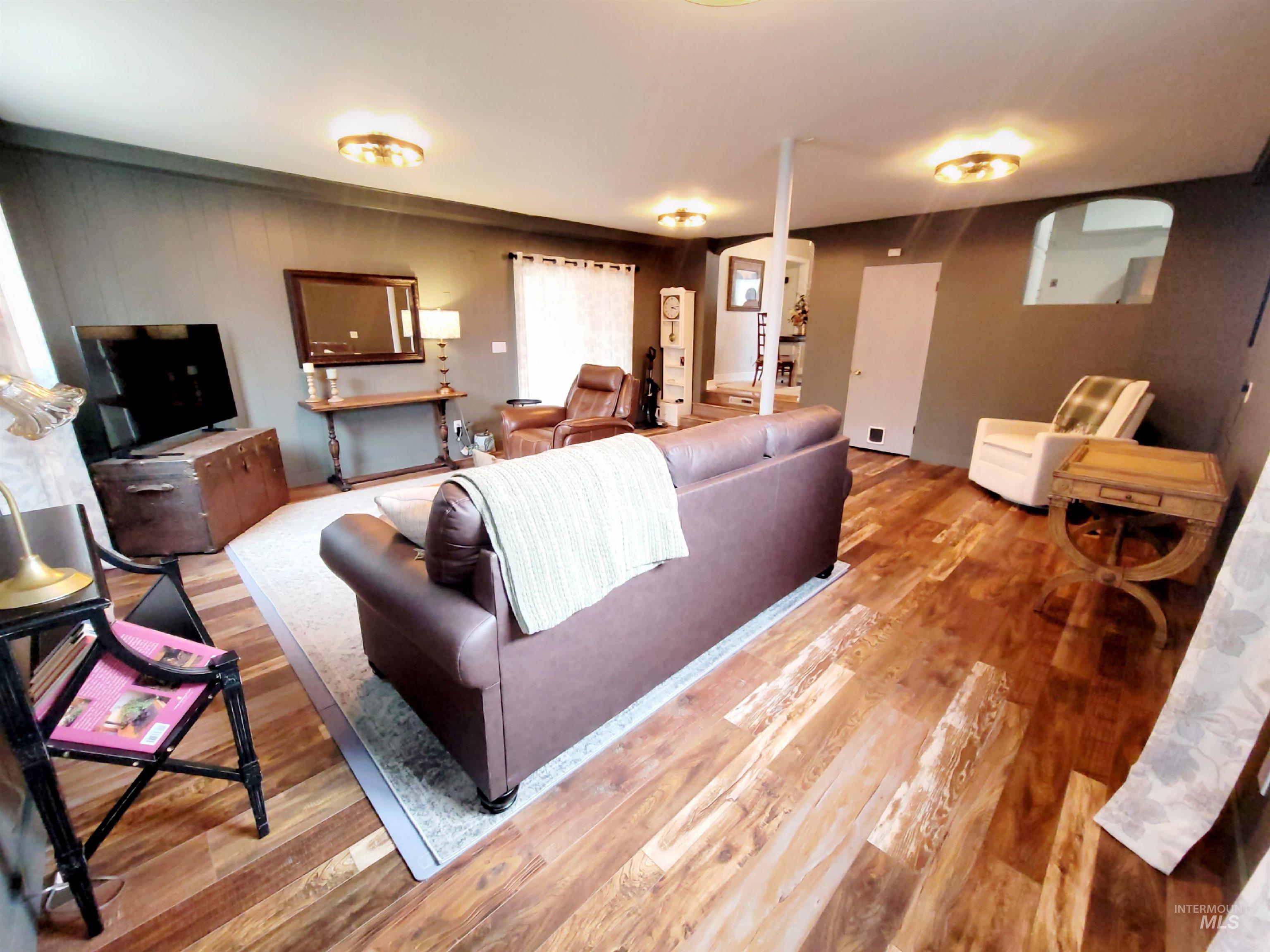 311 14th Ave., Lewiston, Idaho 83501, 4 Bedrooms, 2 Bathrooms, Residential For Sale, Price $379,900, 98980229