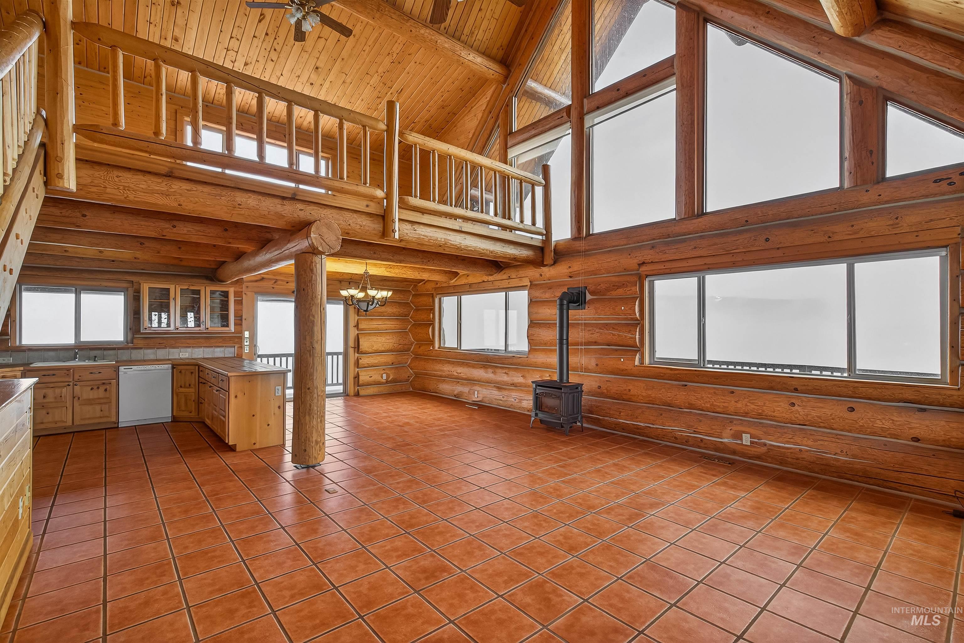 915 Doumecq Road, White Bird, Idaho 83554, 4 Bedrooms, 3.5 Bathrooms, Residential For Sale, Price $925,000,MLS 98980230