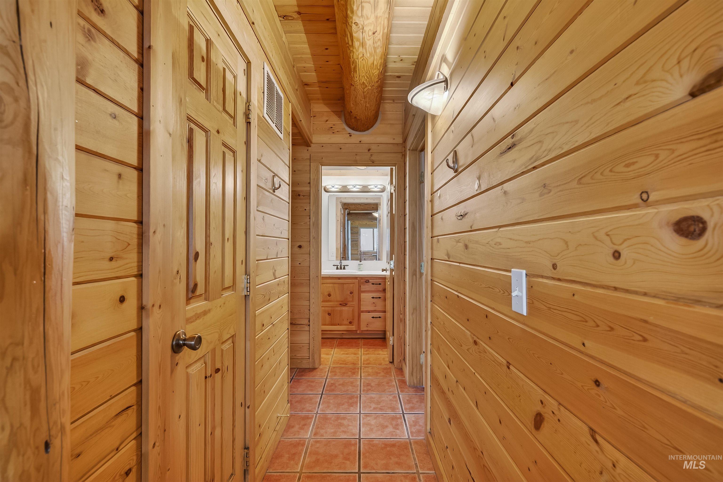 915 Doumecq Road, White Bird, Idaho 83554, 4 Bedrooms, 3.5 Bathrooms, Residential For Sale, Price $925,000,MLS 98980230