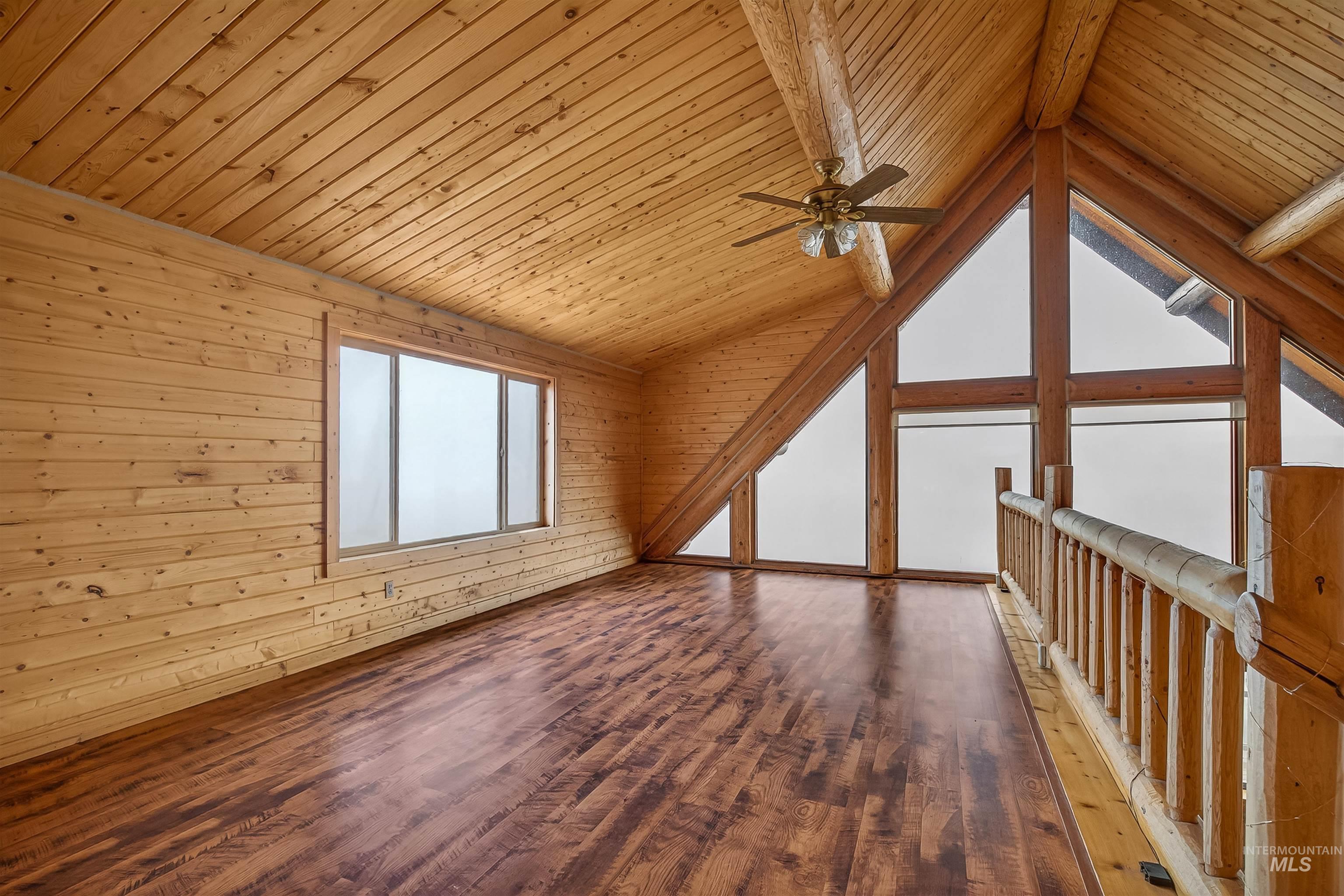 915 Doumecq Road, White Bird, Idaho 83554, 4 Bedrooms, 3.5 Bathrooms, Residential For Sale, Price $925,000,MLS 98980230