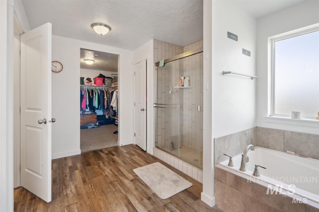 12656 Brun St., Caldwell, Idaho 83607, 5 Bedrooms, 2.5 Bathrooms, Residential For Sale, Price $484,900,MLS 98980231