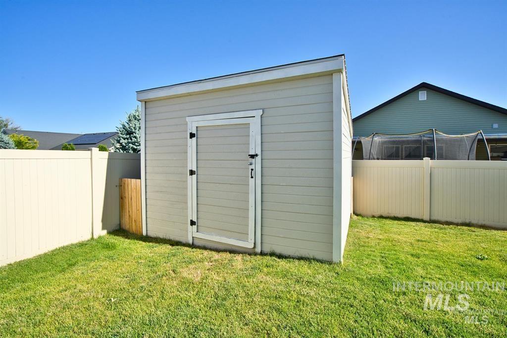 12656 Brun St., Caldwell, Idaho 83607, 5 Bedrooms, 2.5 Bathrooms, Residential For Sale, Price $484,900,MLS 98980231