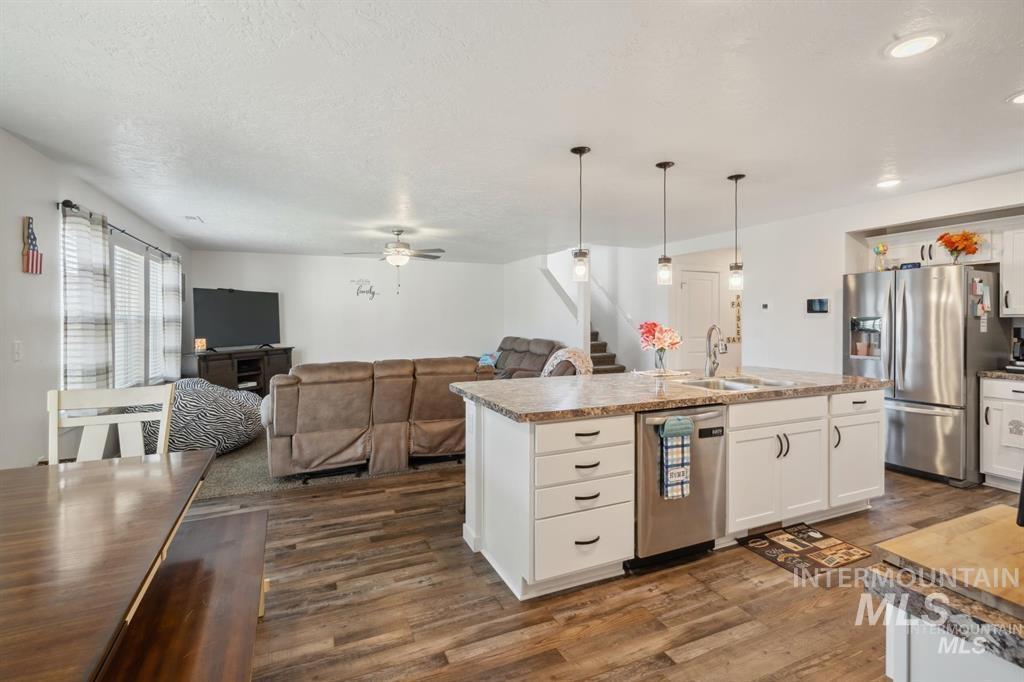 12656 Brun St., Caldwell, Idaho 83607, 5 Bedrooms, 2.5 Bathrooms, Residential For Sale, Price $484,900,MLS 98980231