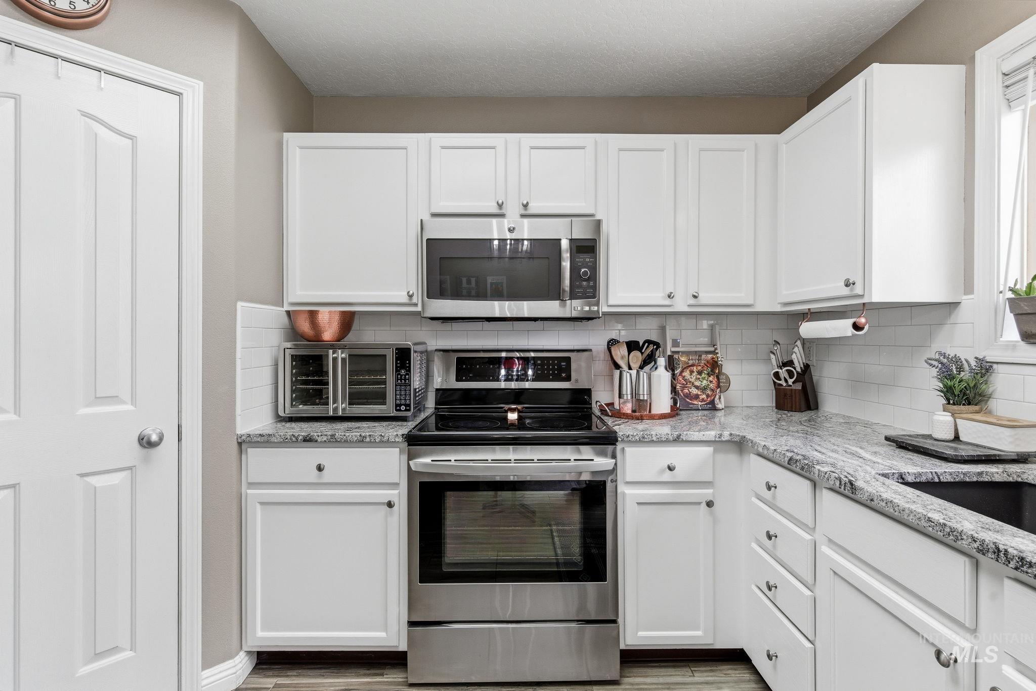 3648 N Rockcress Court, Boise, Idaho 83713, 4 Bedrooms, 2 Bathrooms, Residential For Sale, Price $482,000,MLS 98980232