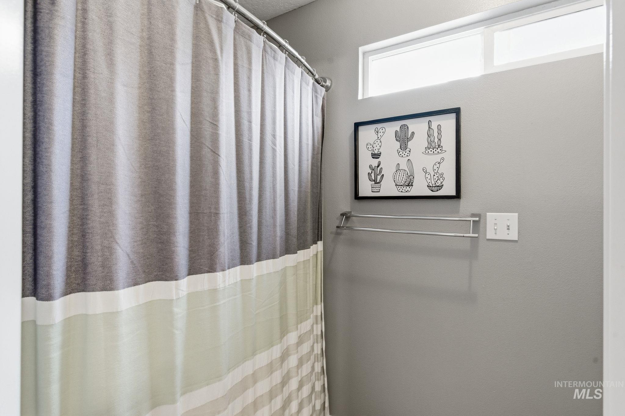 3648 N Rockcress Court, Boise, Idaho 83713, 4 Bedrooms, 2 Bathrooms, Residential For Sale, Price $482,000,MLS 98980232