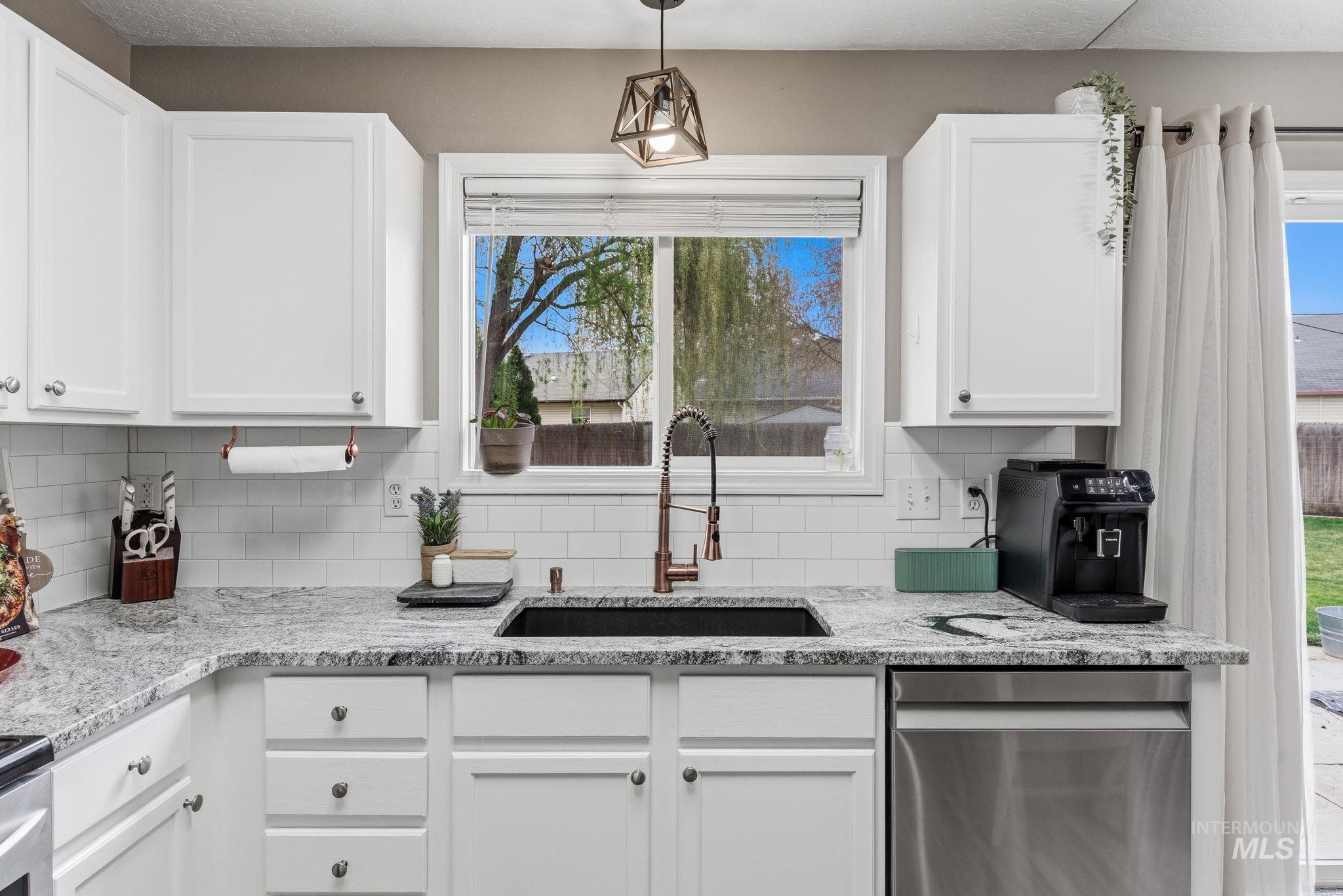 3648 N Rockcress Court, Boise, Idaho 83713, 4 Bedrooms, 2 Bathrooms, Residential For Sale, Price $482,000,MLS 98980232