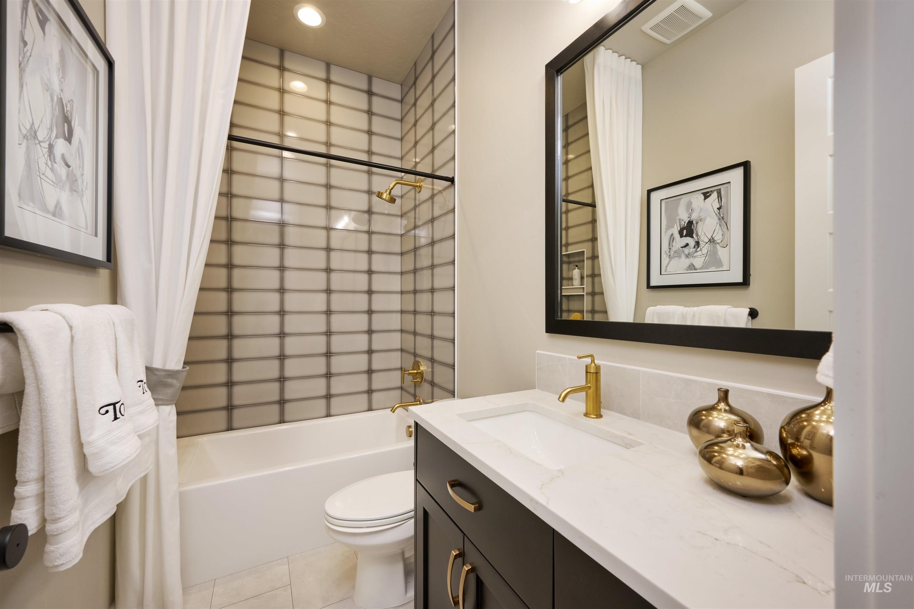 3370 N Del Sol Way, Star, Idaho 83669, 5 Bedrooms, 4.5 Bathrooms, Residential For Sale, Price $1,099,000,MLS 98980233