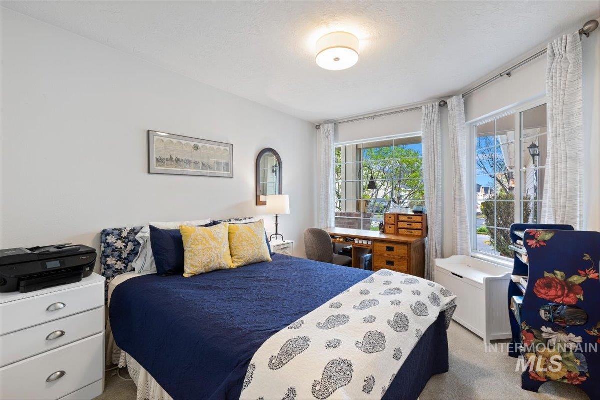 3357 W Fieldstream Ln, Meridian, Idaho 83646, 2 Bedrooms, 2 Bathrooms, Residential For Sale, Price $395,000,MLS 98980236