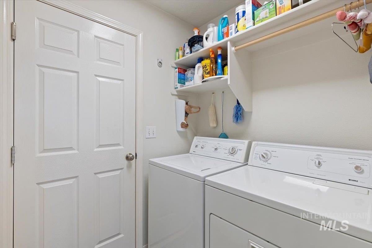 3357 W Fieldstream Ln, Meridian, Idaho 83646, 2 Bedrooms, 2 Bathrooms, Residential For Sale, Price $395,000,MLS 98980236