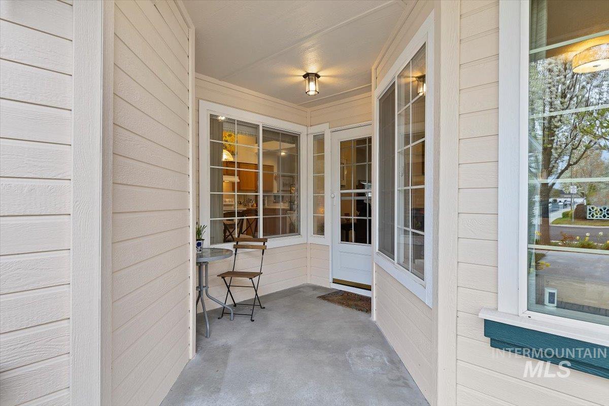 3357 W Fieldstream Ln, Meridian, Idaho 83646, 2 Bedrooms, 2 Bathrooms, Residential For Sale, Price $395,000,MLS 98980236