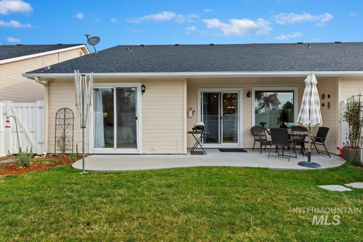 3357 W Fieldstream Ln, Meridian, Idaho 83646, 2 Bedrooms, 2 Bathrooms, Residential For Sale, Price $395,000,MLS 98980236