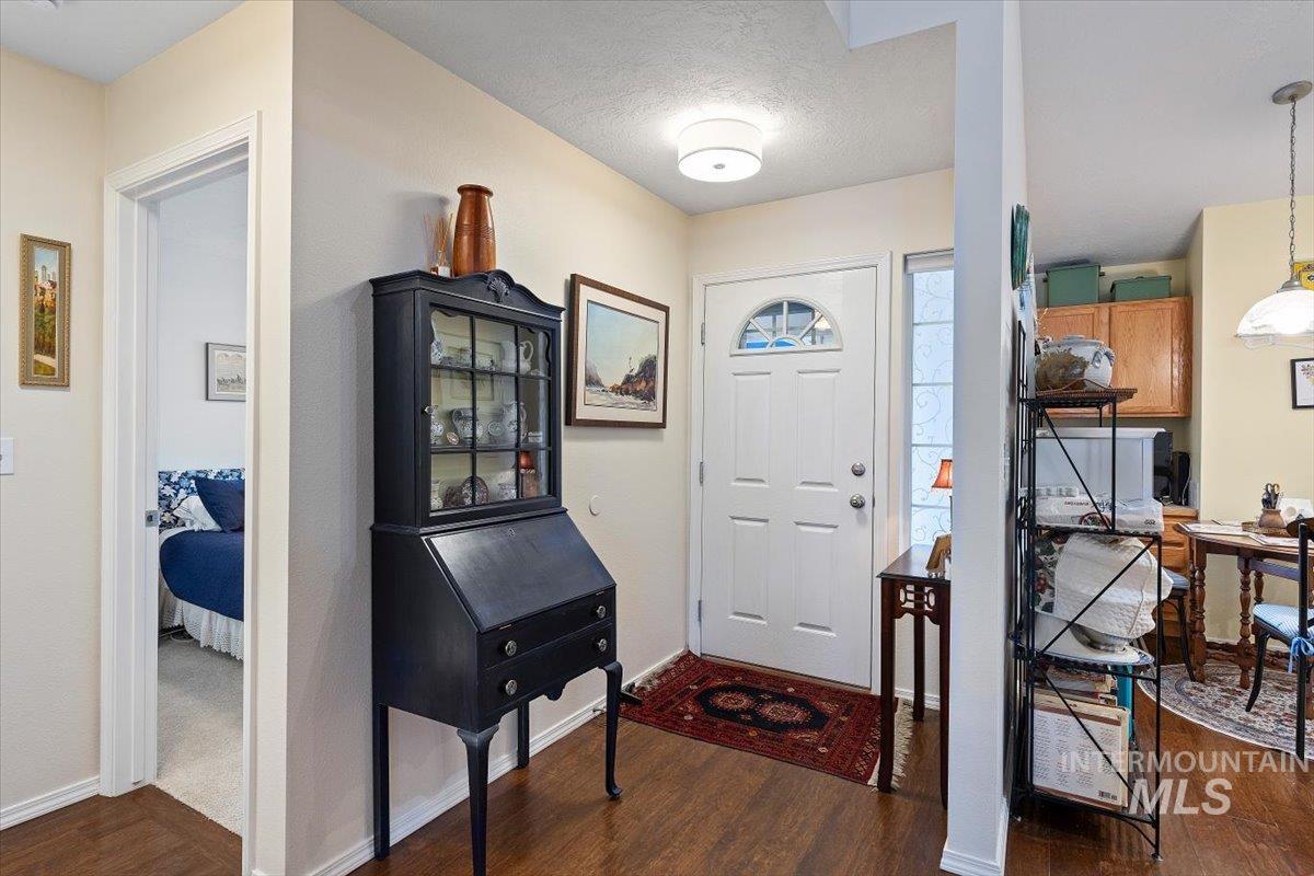 3357 W Fieldstream Ln, Meridian, Idaho 83646, 2 Bedrooms, 2 Bathrooms, Residential For Sale, Price $395,000,MLS 98980236