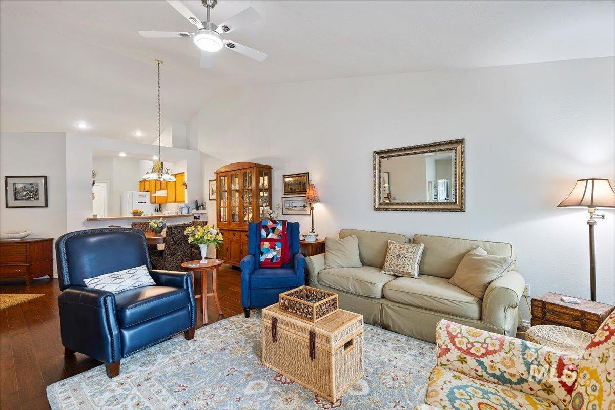 3357 W Fieldstream Ln, Meridian, Idaho 83646, 2 Bedrooms, 2 Bathrooms, Residential For Sale, Price $395,000,MLS 98980236