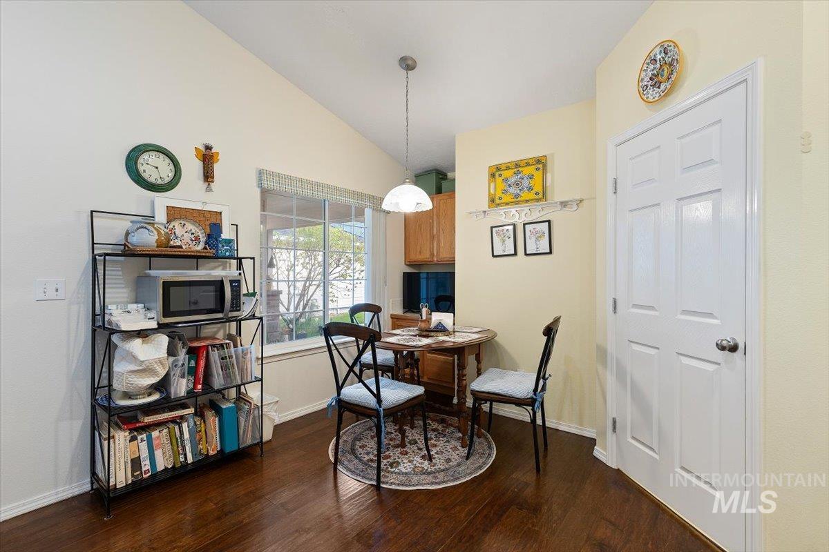 3357 W Fieldstream Ln, Meridian, Idaho 83646, 2 Bedrooms, 2 Bathrooms, Residential For Sale, Price $395,000,MLS 98980236