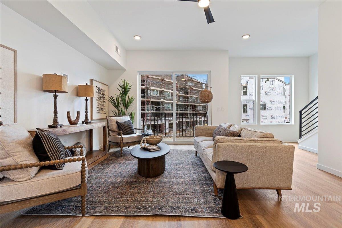 2025 S Makar Ln, Boise, Idaho 83706, 3 Bedrooms, 3 Bathrooms, Residential For Sale, Price $630,000,MLS 98980237