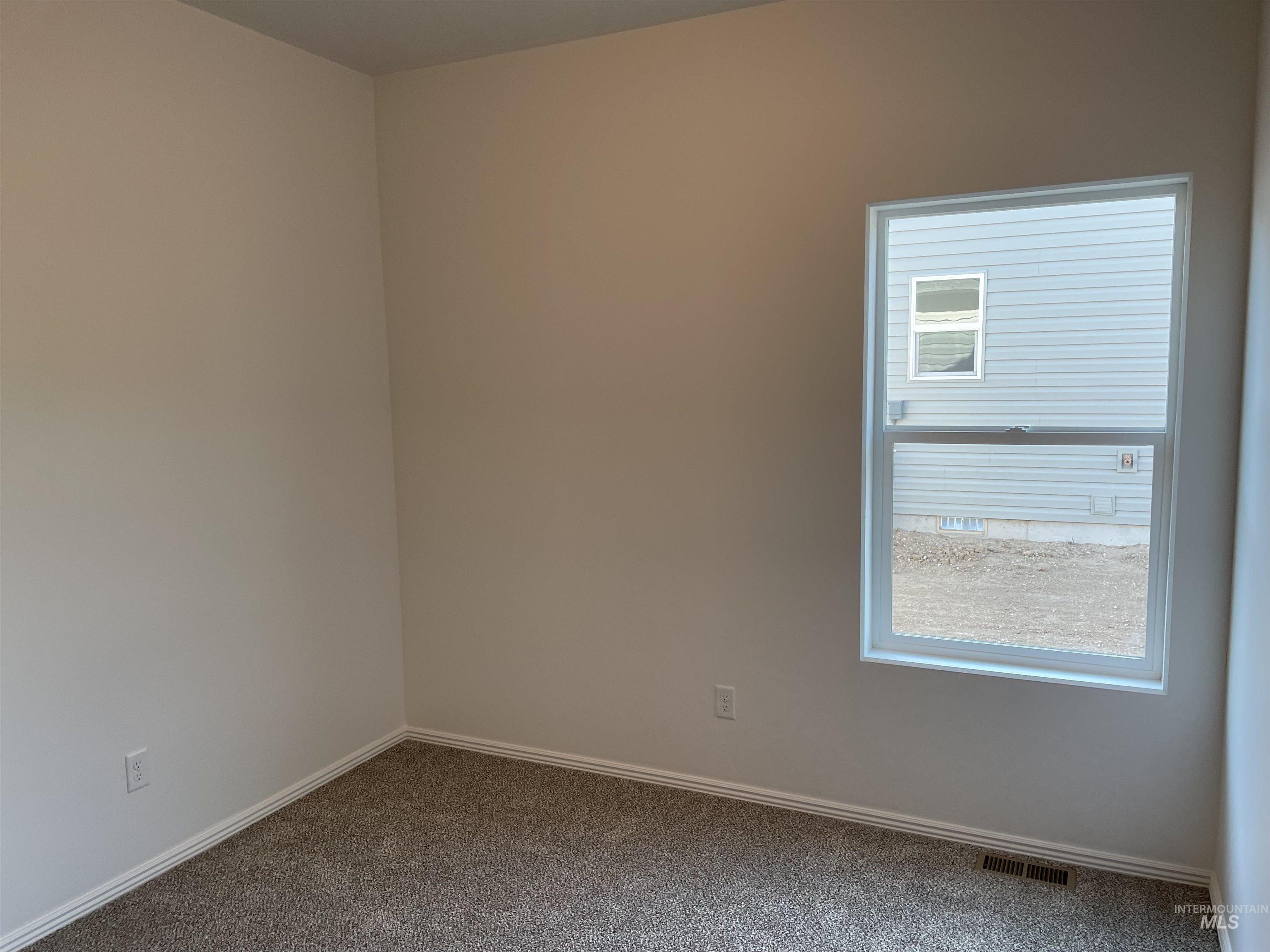 933 Roen Rd, Jerome, Idaho 83338, 3 Bedrooms, 2 Bathrooms, Residential For Sale, Price $329,900, 98980239
