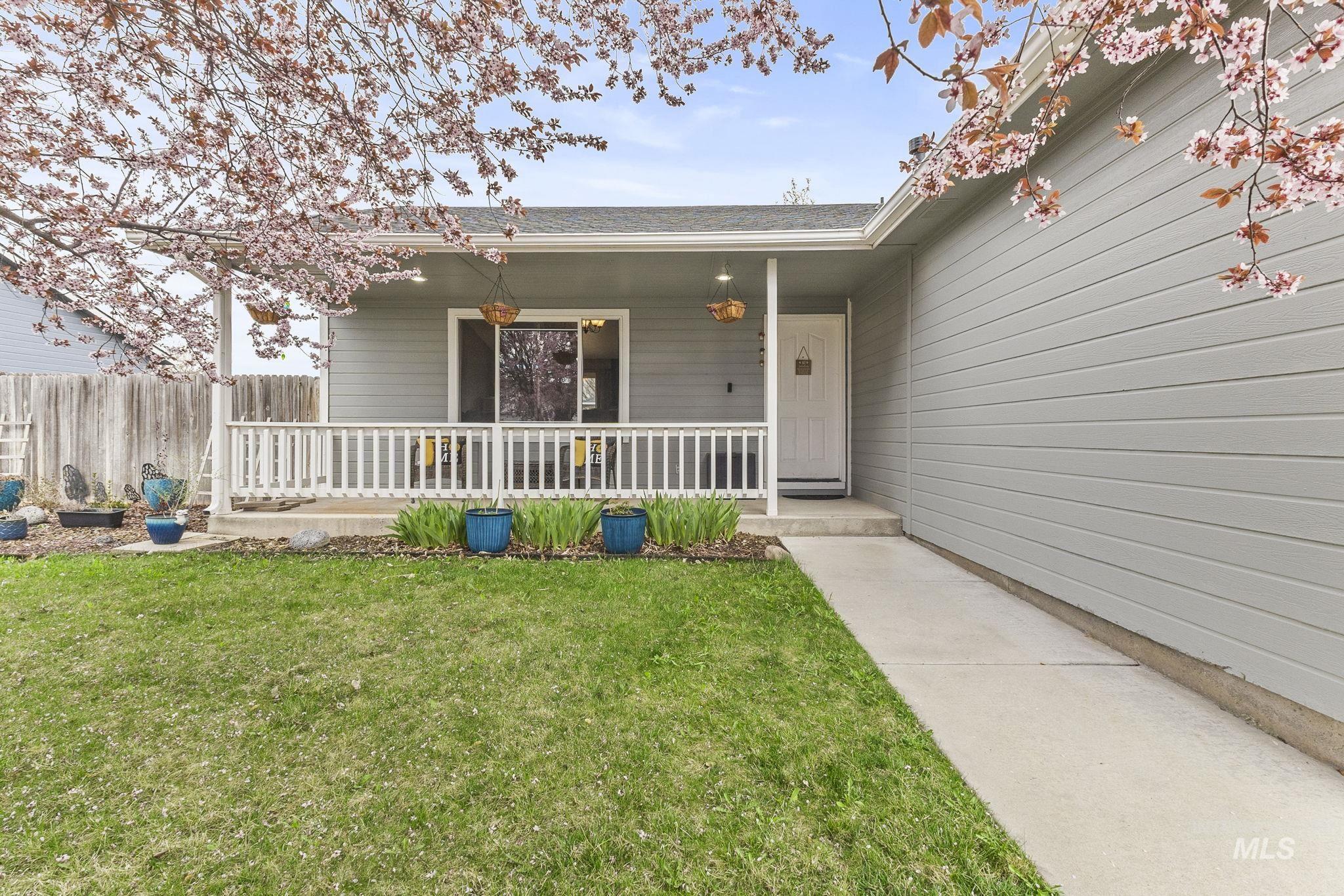 1026 W Edwards Ave, Nampa, Idaho 83686-8167, 3 Bedrooms, 2 Bathrooms, Residential For Sale, Price $349,900,MLS 98980246