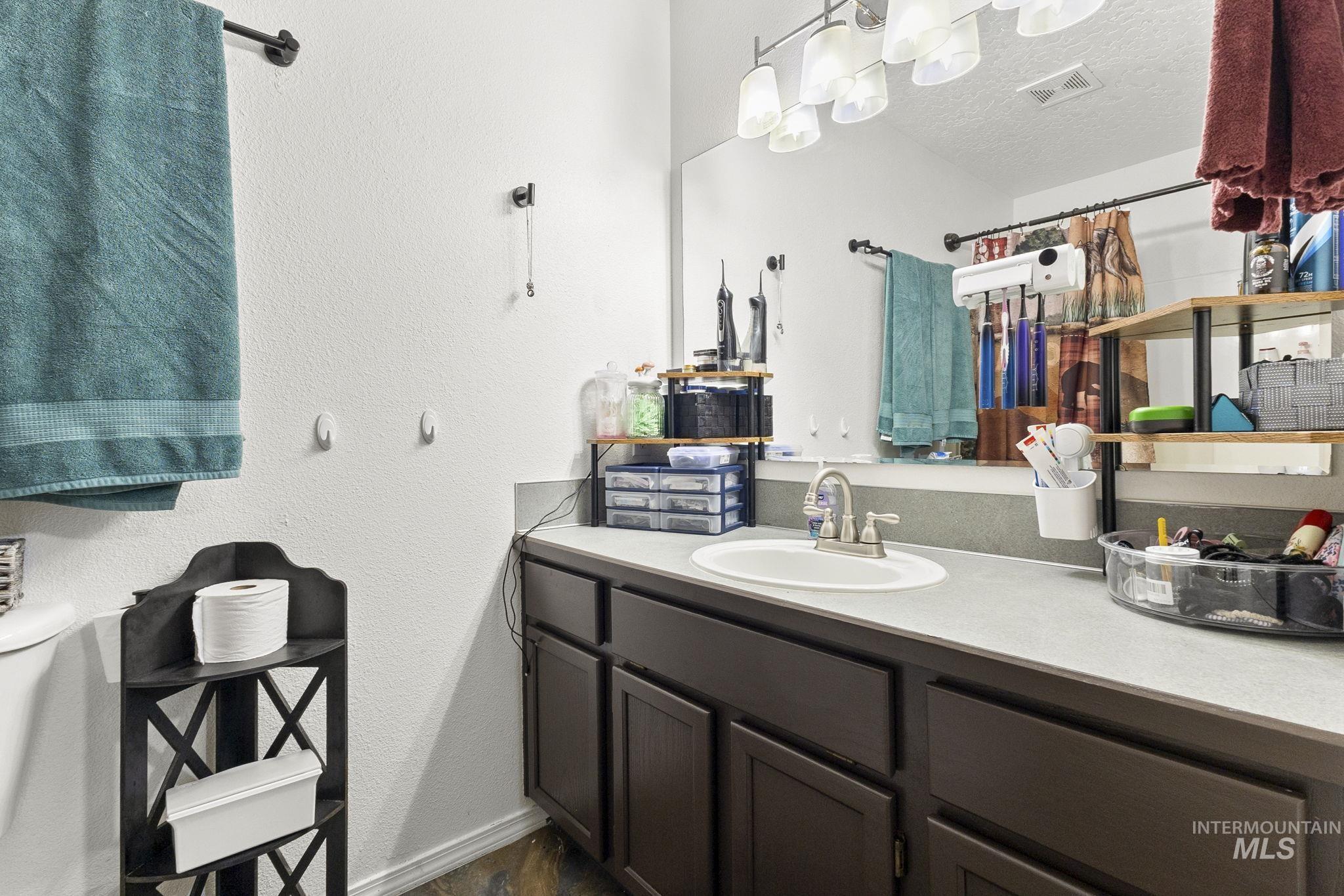 1026 W Edwards Ave, Nampa, Idaho 83686-8167, 3 Bedrooms, 2 Bathrooms, Residential For Sale, Price $349,900,MLS 98980246