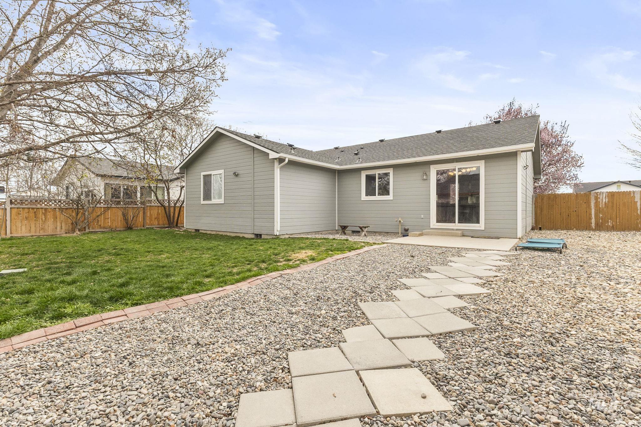 1026 W Edwards Ave, Nampa, Idaho 83686-8167, 3 Bedrooms, 2 Bathrooms, Residential For Sale, Price $349,900,MLS 98980246