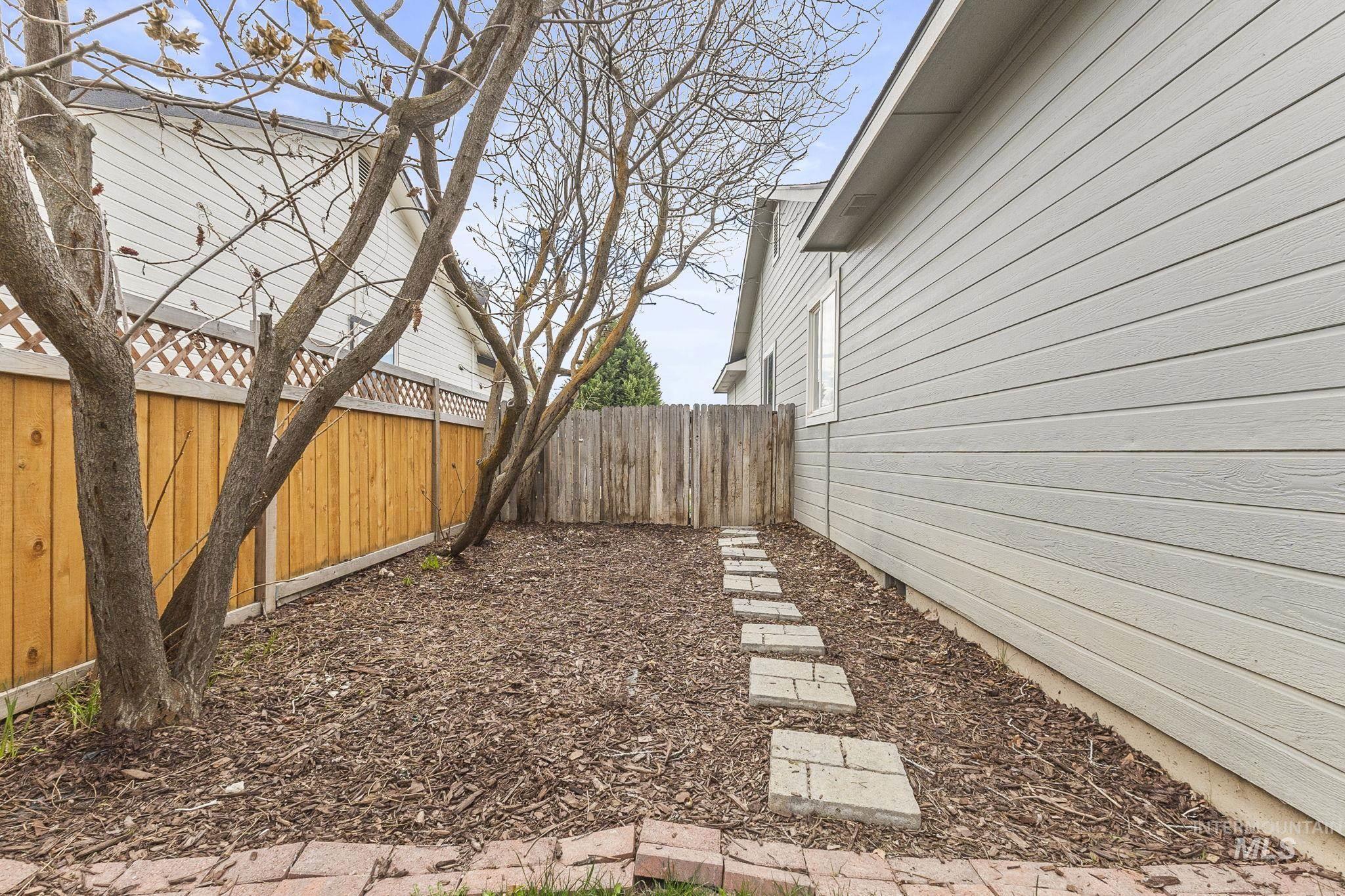 1026 W Edwards Ave, Nampa, Idaho 83686-8167, 3 Bedrooms, 2 Bathrooms, Residential For Sale, Price $349,900,MLS 98980246