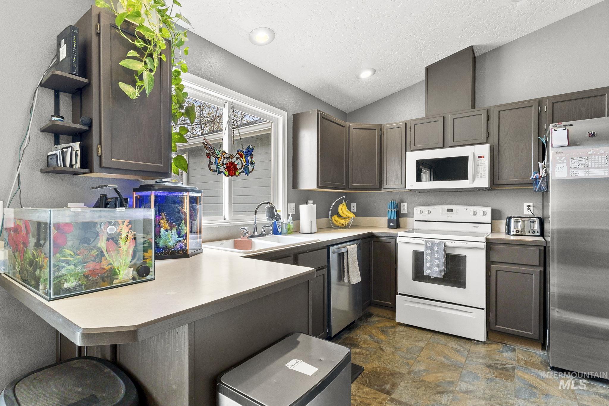 1026 W Edwards Ave, Nampa, Idaho 83686-8167, 3 Bedrooms, 2 Bathrooms, Residential For Sale, Price $349,900,MLS 98980246