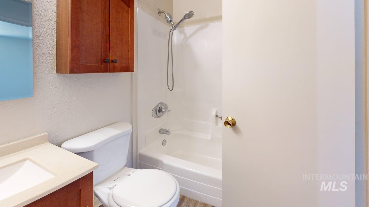 2465 19th St., Clarkston, Washington 99403, 3 Bedrooms, 1.5 Bathrooms, Residential Income For Sale, Price $365,000, 98980247