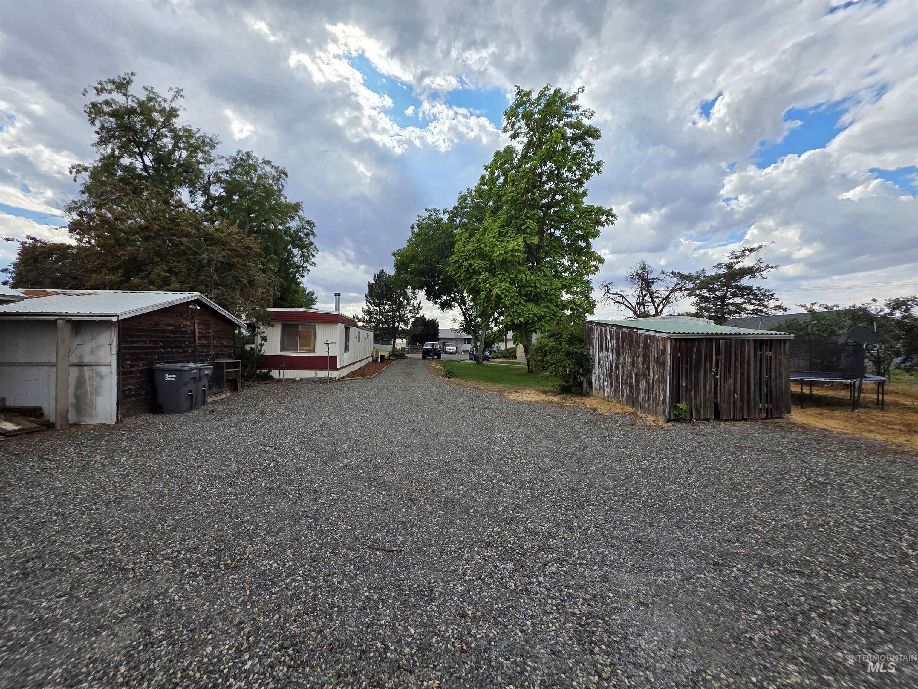 2465 19th St., Clarkston, Washington 99403, 3 Bedrooms, 1.5 Bathrooms, Residential Income For Sale, Price $365,000, 98980247