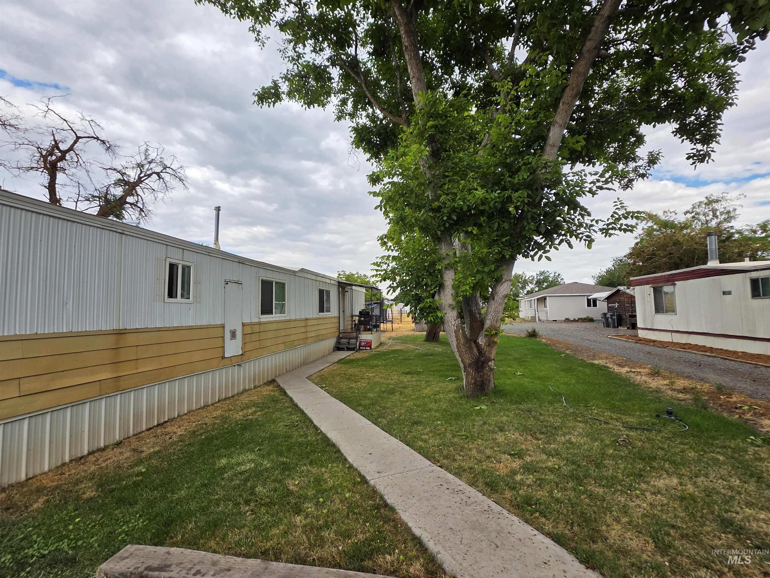 2465 19th St., Clarkston, Washington 99403, 3 Bedrooms, 1.5 Bathrooms, Residential Income For Sale, Price $365,000, 98980247