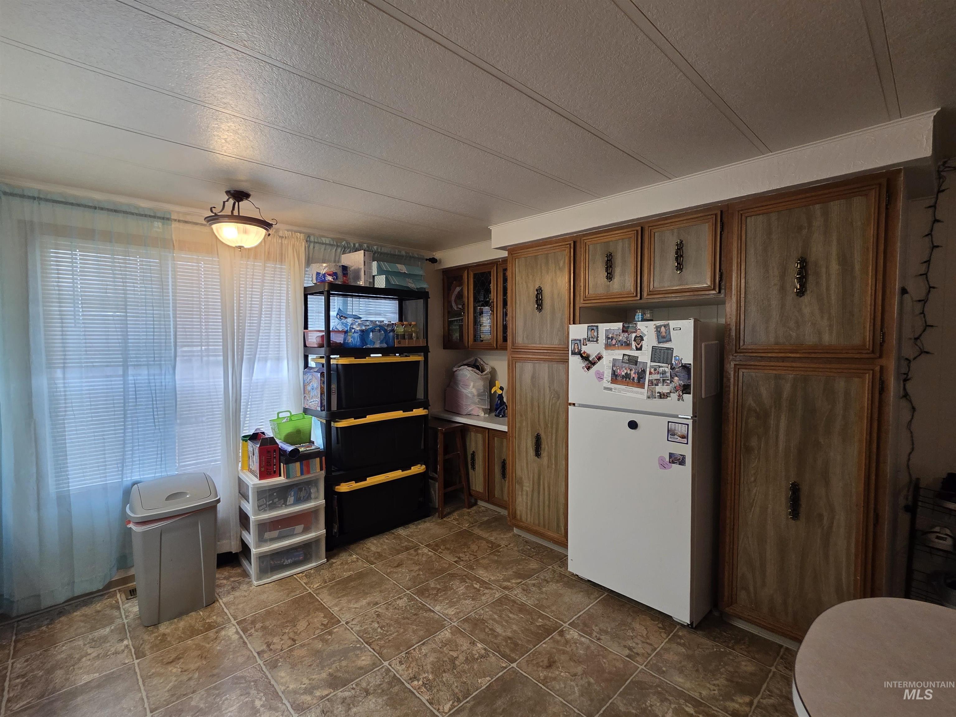 2465 19th St., Clarkston, Washington 99403, 3 Bedrooms, 1.5 Bathrooms, Residential Income For Sale, Price $365,000, 98980247