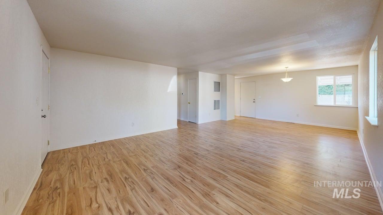 2465 19th St., Clarkston, Washington 99403, 3 Bedrooms, 1.5 Bathrooms, Residential Income For Sale, Price $365,000, 98980247