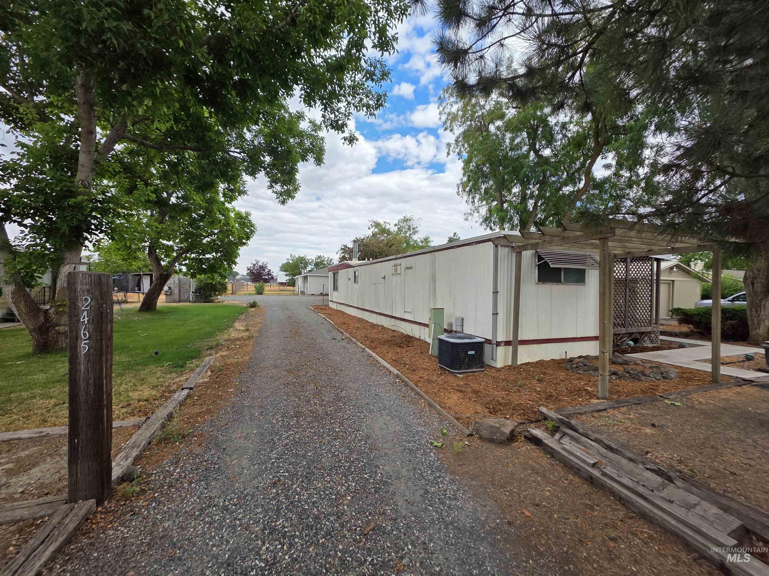 2465 19th St., Clarkston, Washington 99403, 3 Bedrooms, 1.5 Bathrooms, Residential Income For Sale, Price $365,000, 98980247