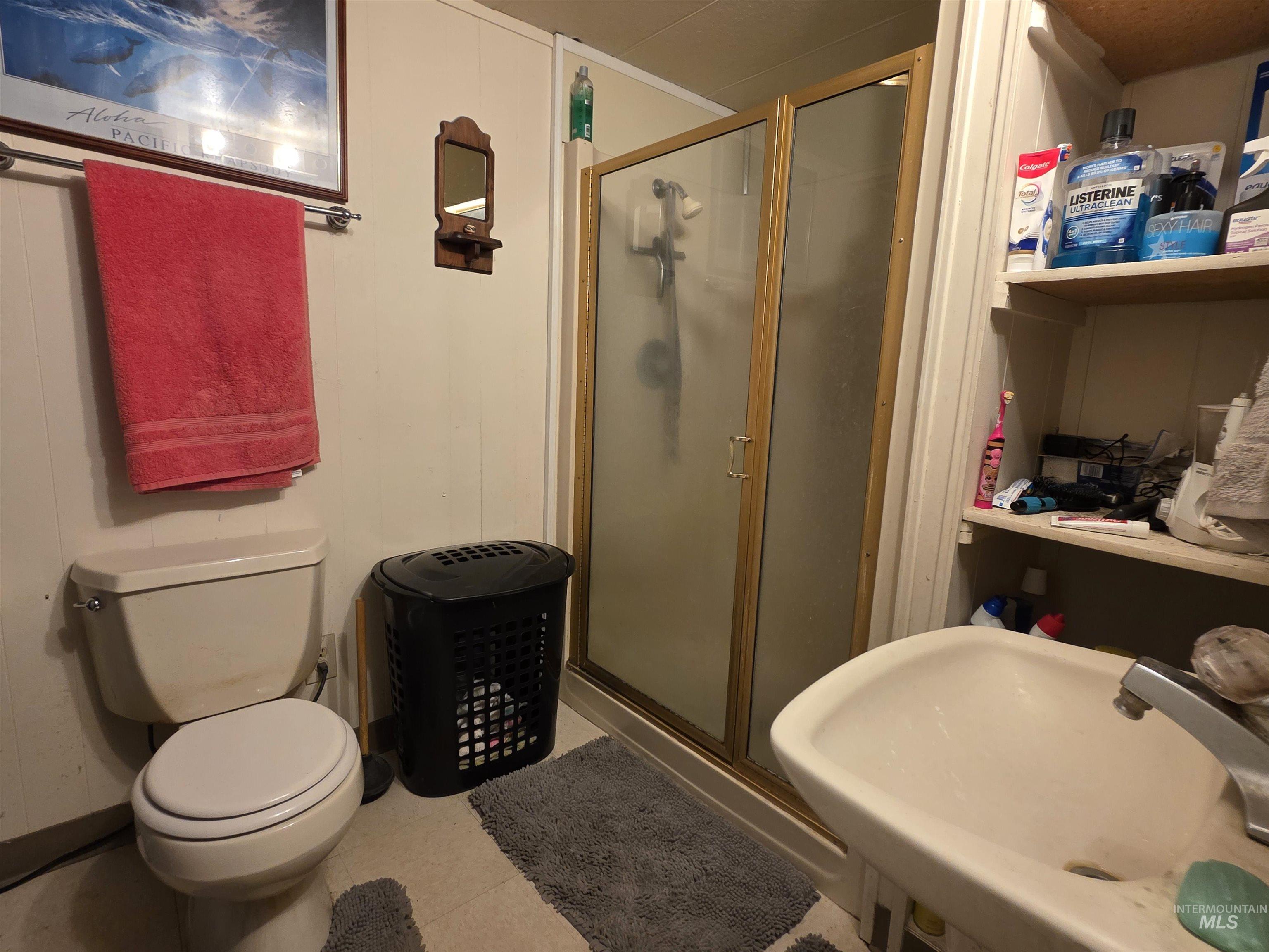 2465 19th St., Clarkston, Washington 99403, 3 Bedrooms, 1.5 Bathrooms, Residential Income For Sale, Price $365,000, 98980247